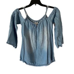 Knox Rose Women's Cold Shoulder 3/4 Sleeve Shirt Size Small Blue Crochet Boho